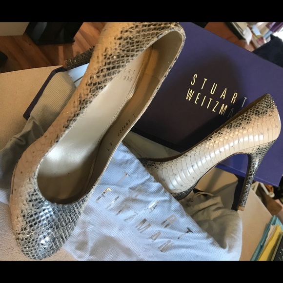 Stuart Weitzman- Authentic Snakeskin Pumps - Picture 5 of 6